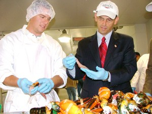 0b6cf5da8104ae4e-73b72c7cba69afb6-wlobster-shucks-300x225