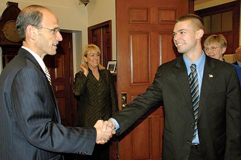 1b8e9f9b21580ebd-nalexgov2