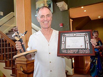 492dea2313edb034-kcar-350x264