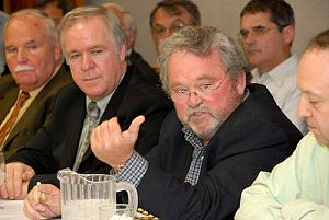 4cdd7fdf26cd5628-wshippers-300x201