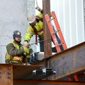 832383355a011891-workers-300x222