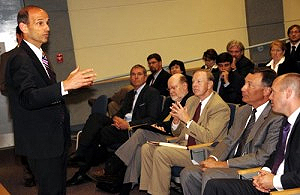 9cd6a136d66bb745-wdsc_0326-300x195