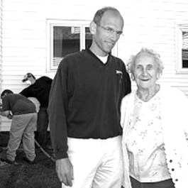 d9323f32a20c34c3-YOUNGMAINERS