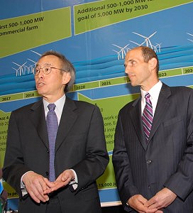 e60f64a950f4bd57-wdsc_0237-272x300